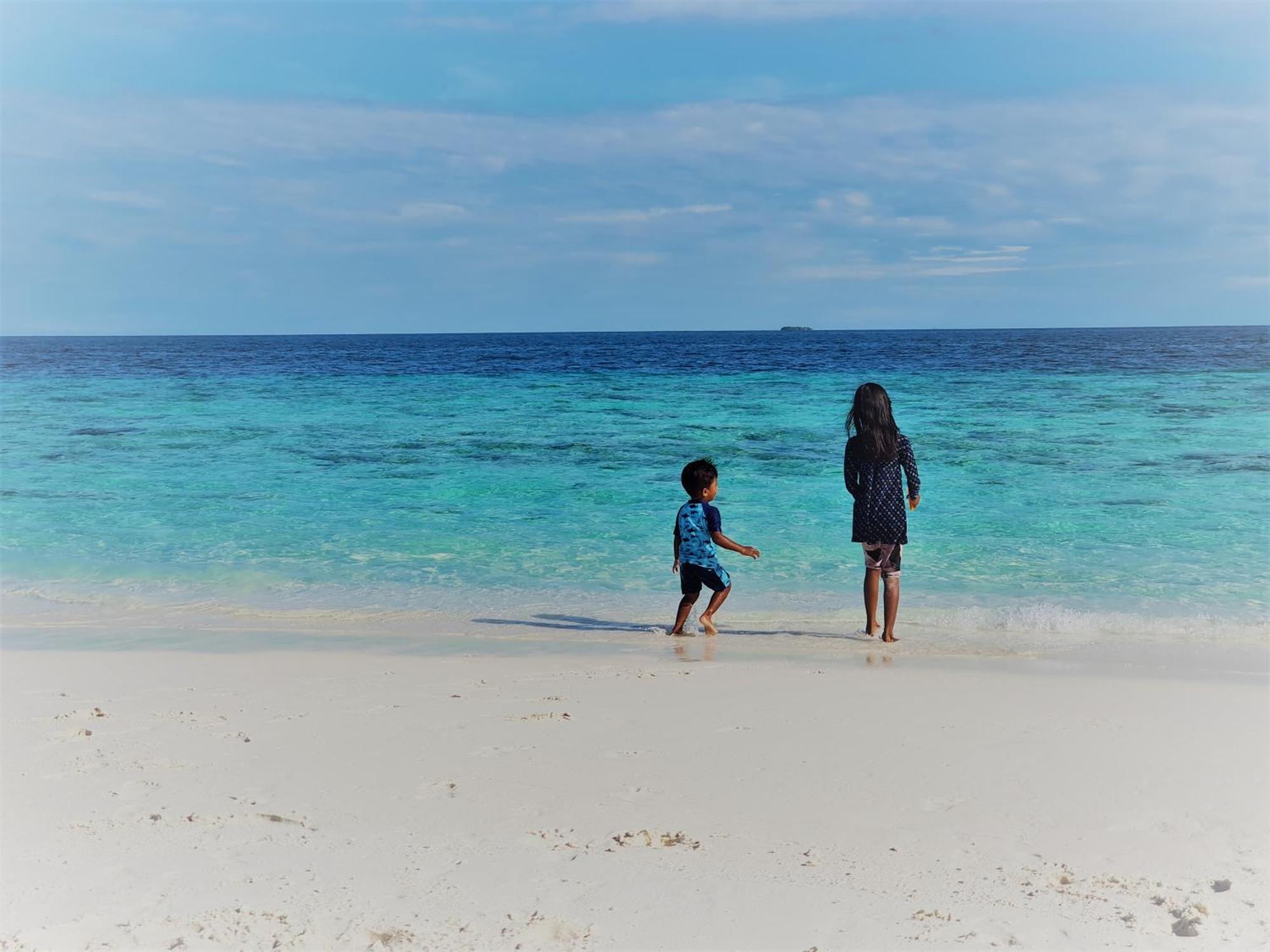 Ukulhas Villa Beach Hotel Exterior foto